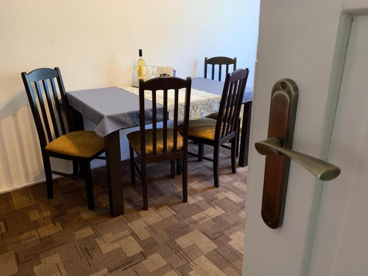Pod Nachodskym Zamkem Lägenhet Exteriör bild