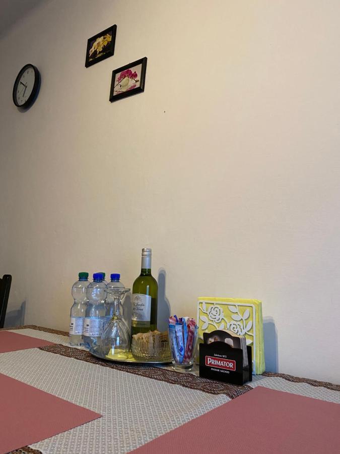 Pod Nachodskym Zamkem Lägenhet Exteriör bild