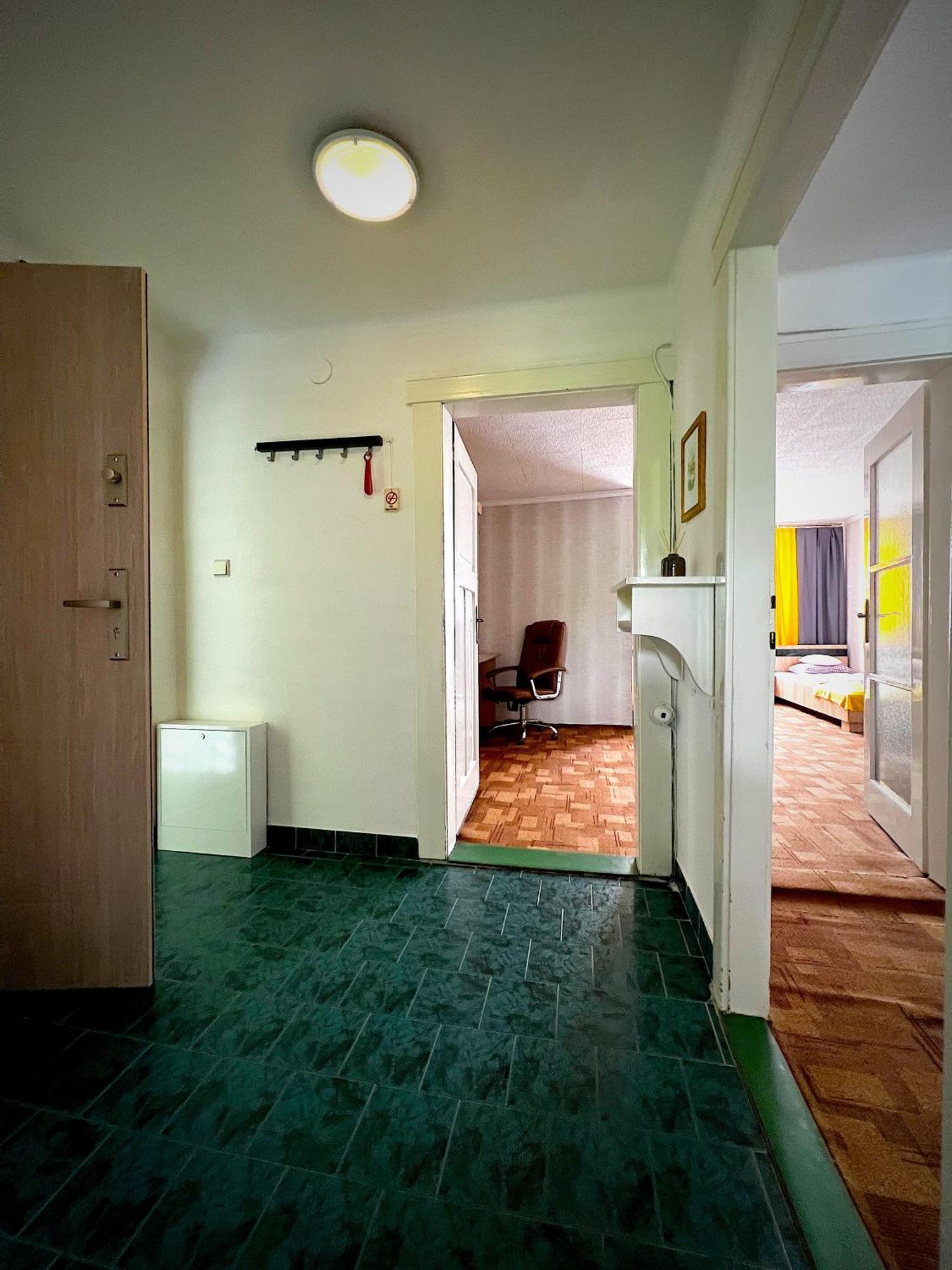 Pod Nachodskym Zamkem Lägenhet Exteriör bild